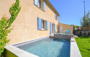 Three-Bedroom Holiday Home in Loriol du Comtat